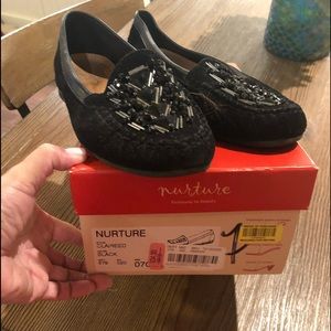 Nurture black flats